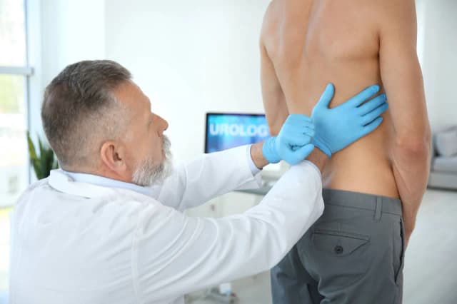 Z czym do urologa? Objawy, które mogą zaskoczyć każdego